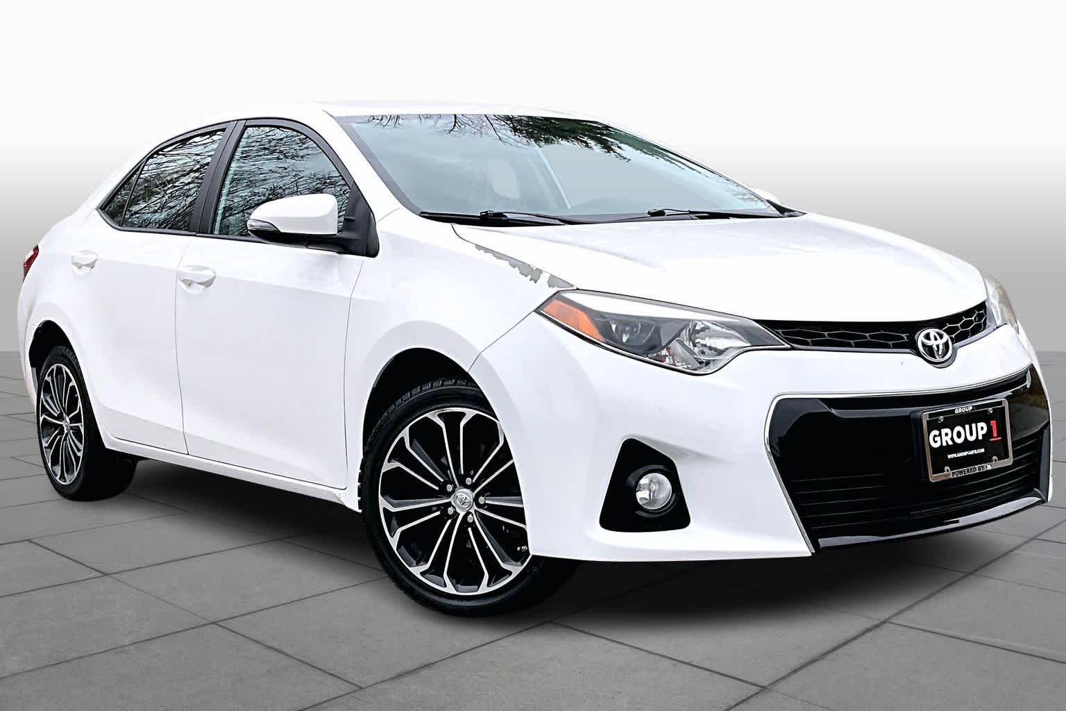 2015 Toyota Corolla Plus photo 2