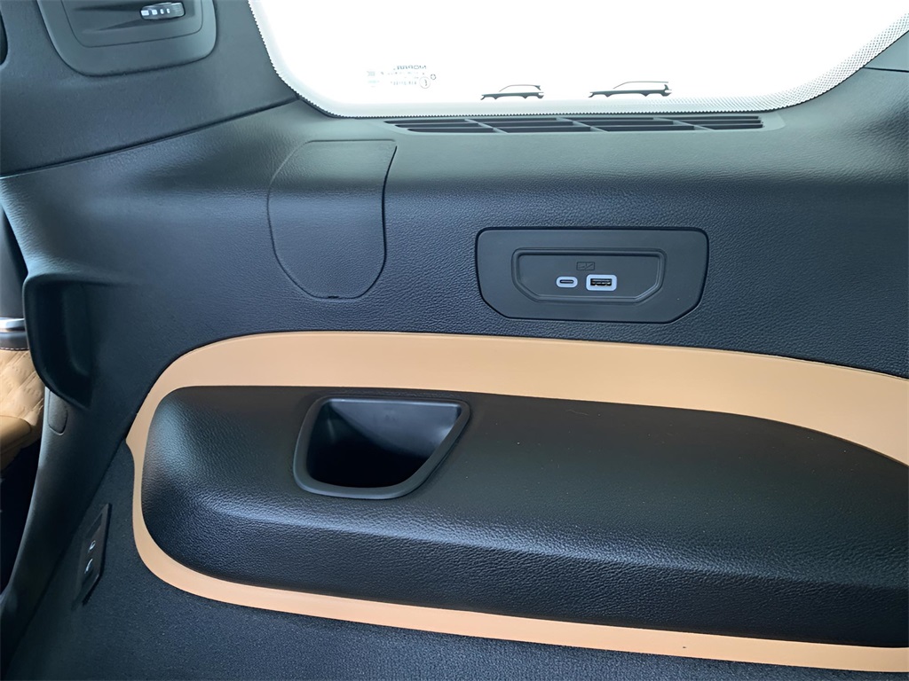 2025 Jeep Grand Cherokee L Summit photo 39