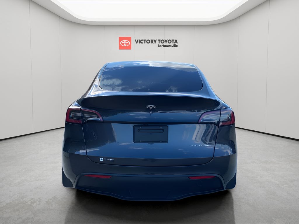 2025 Tesla Model Y Long Range photo 4