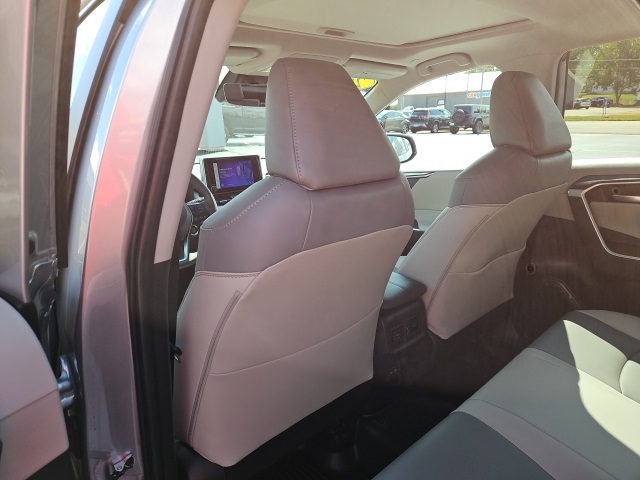 2024 Toyota RAV4 XLE Premium photo 21