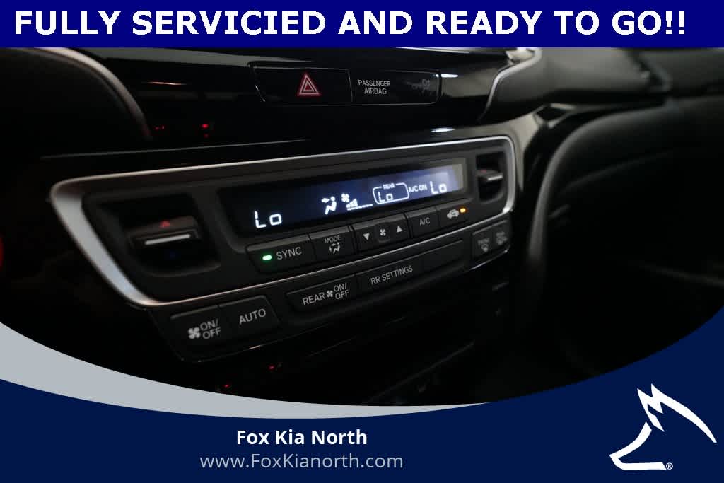2022 Honda Ridgeline Black Edition photo 9