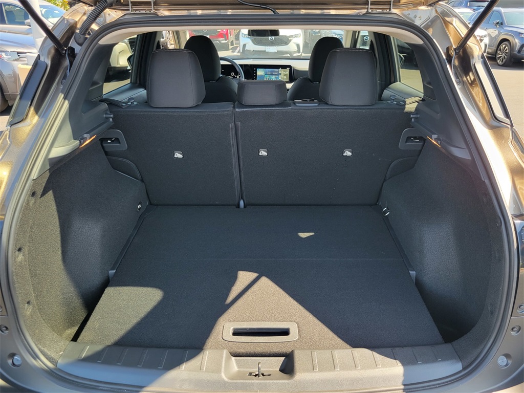 2025 Nissan Kicks SV photo 25