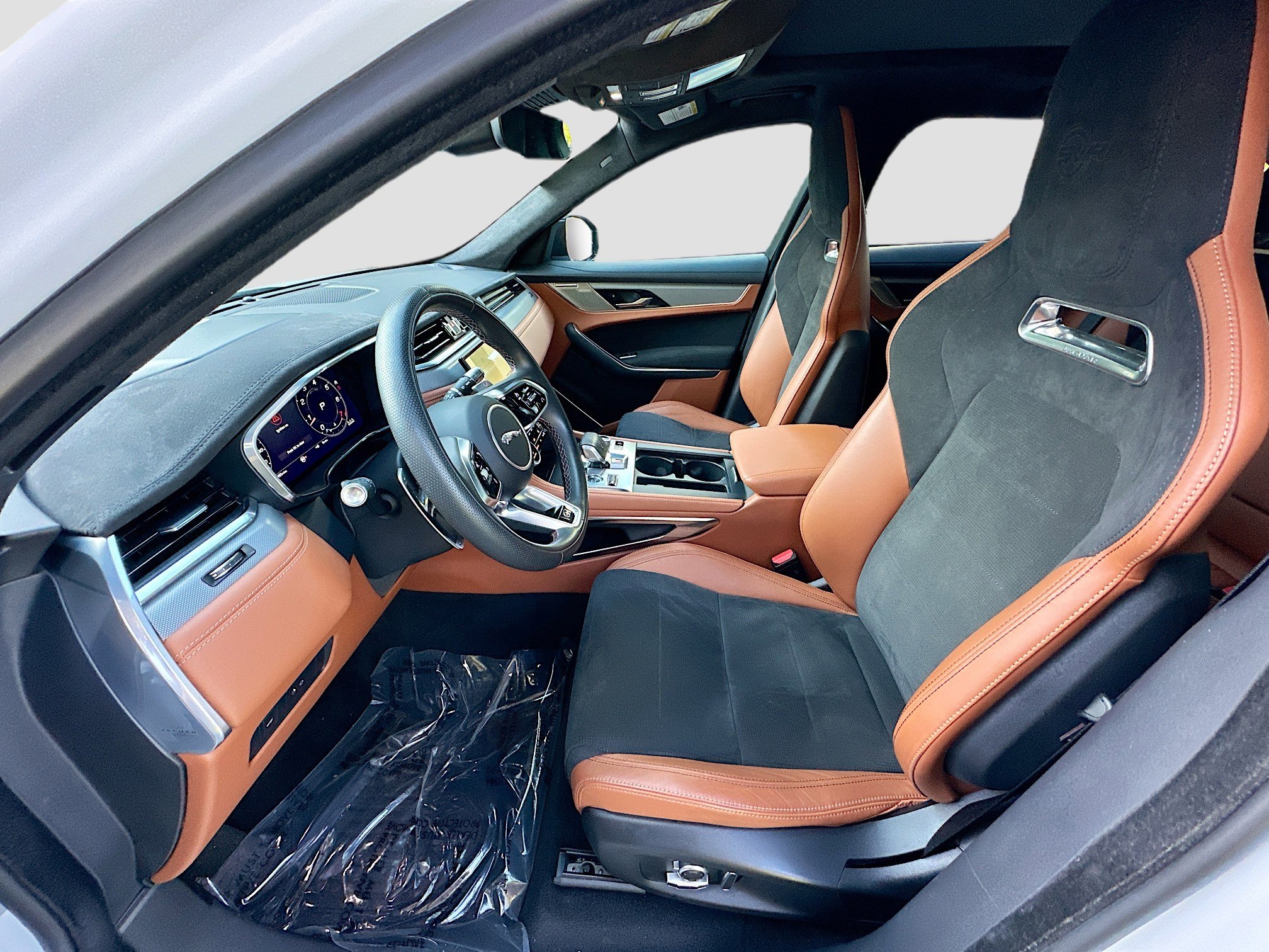 2021 Jaguar F-PACE SVR photo 20