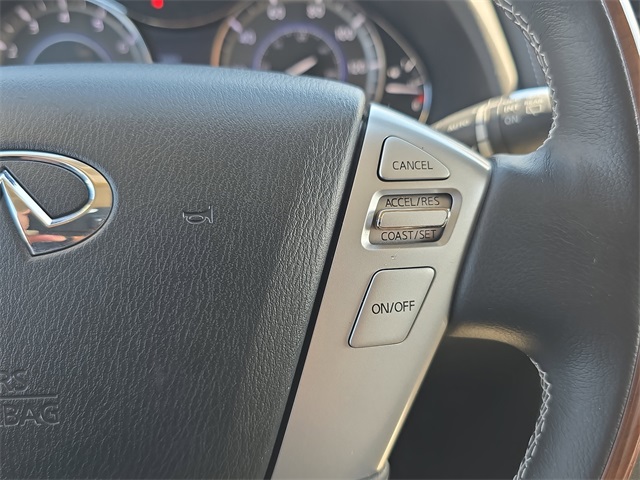 2019 Infiniti QX80 Luxe photo 17