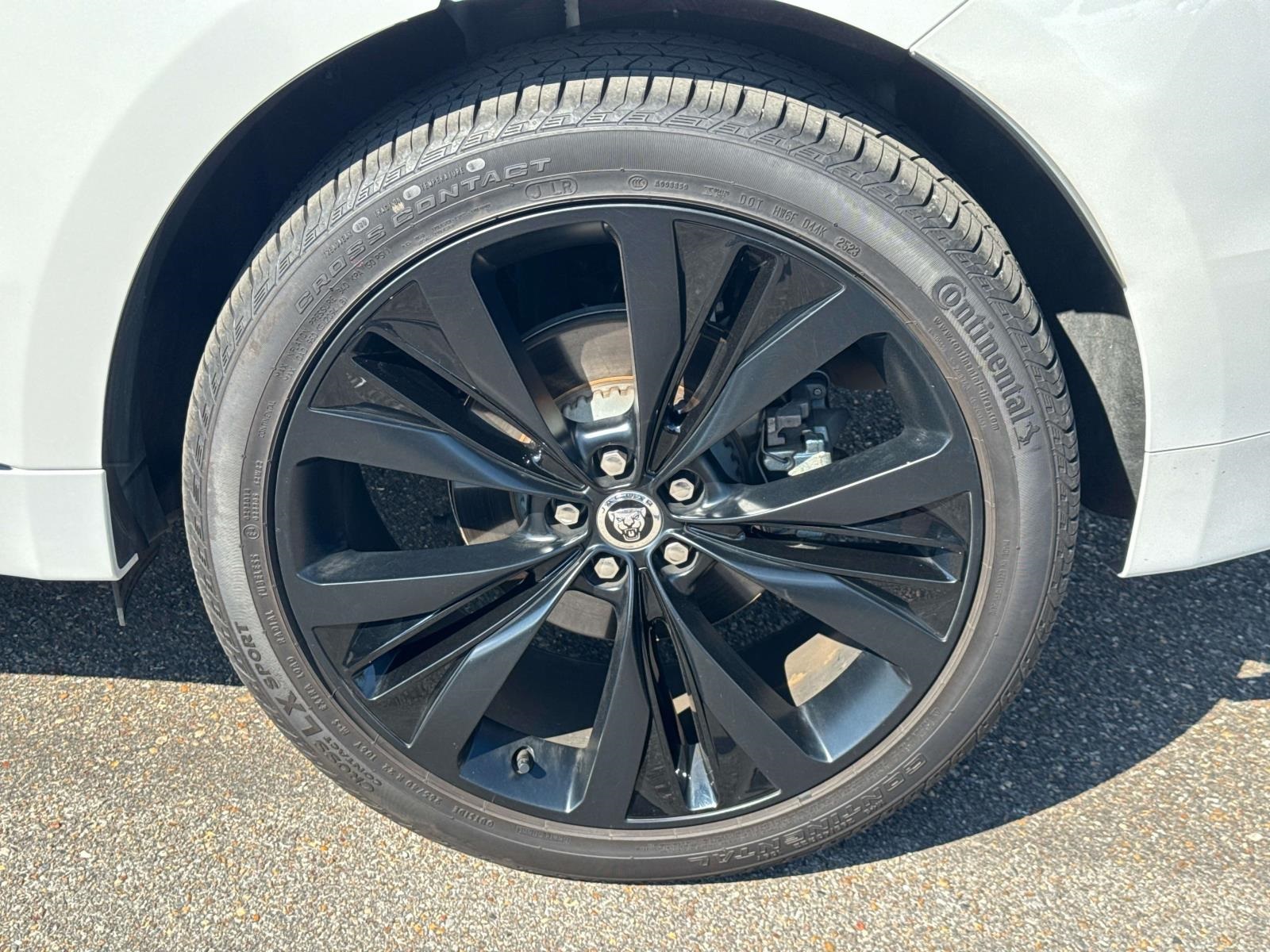 2025 Jaguar F-PACE R-Dynamic S P250 photo 3