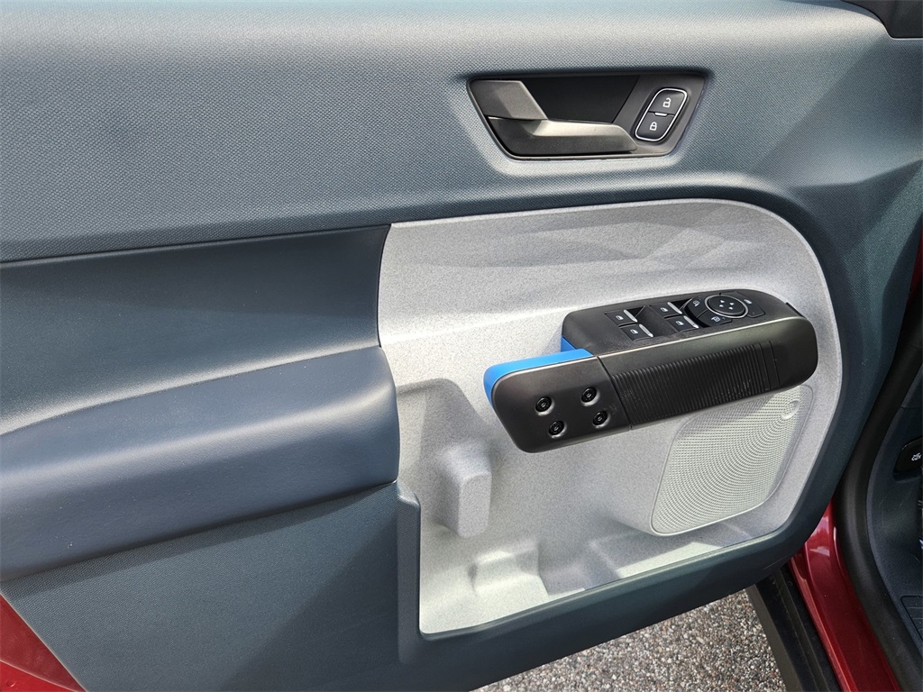 2025 Ford Maverick XLT photo 11