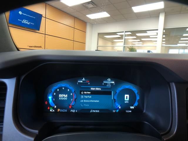 2025 Ford Bronco Base photo 14