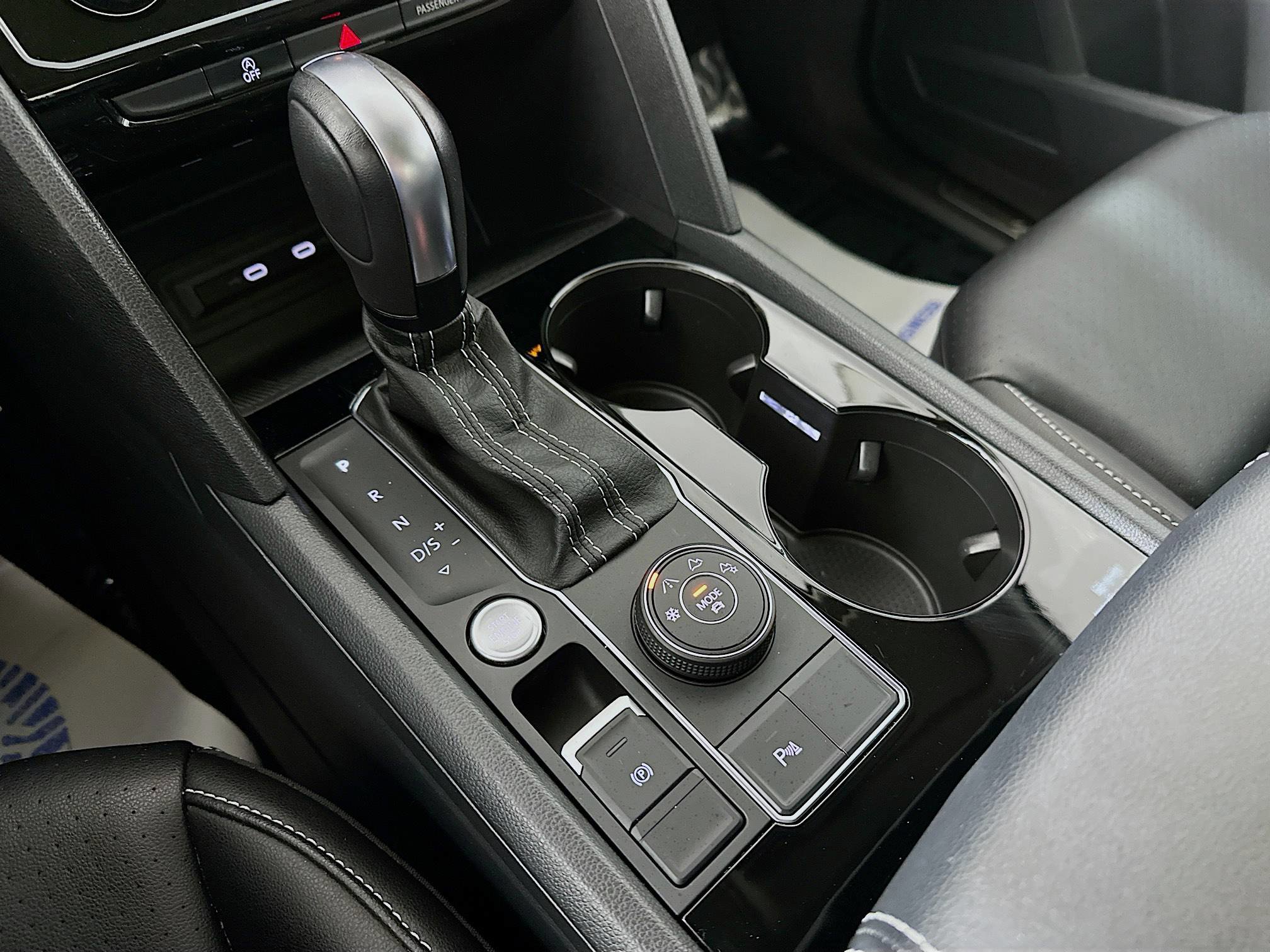 2022 Volkswagen Atlas V6 SEL photo 17