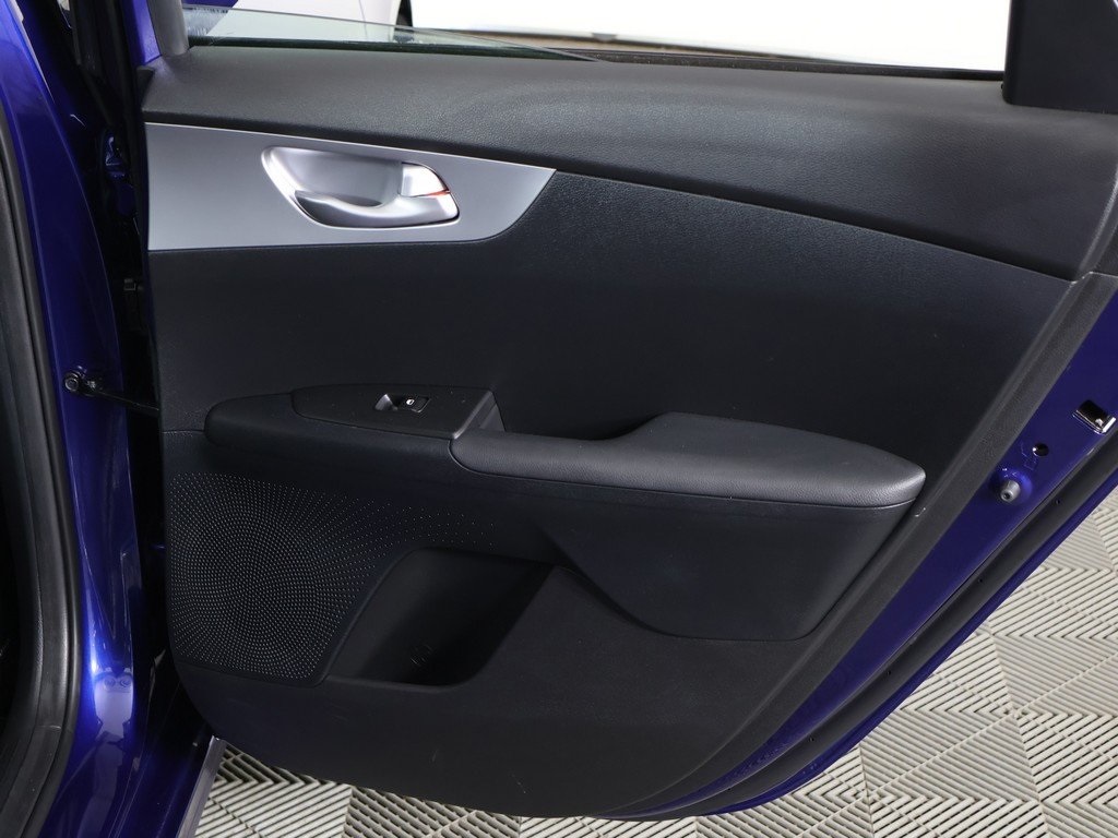 2023 Kia Forte LXS photo 23