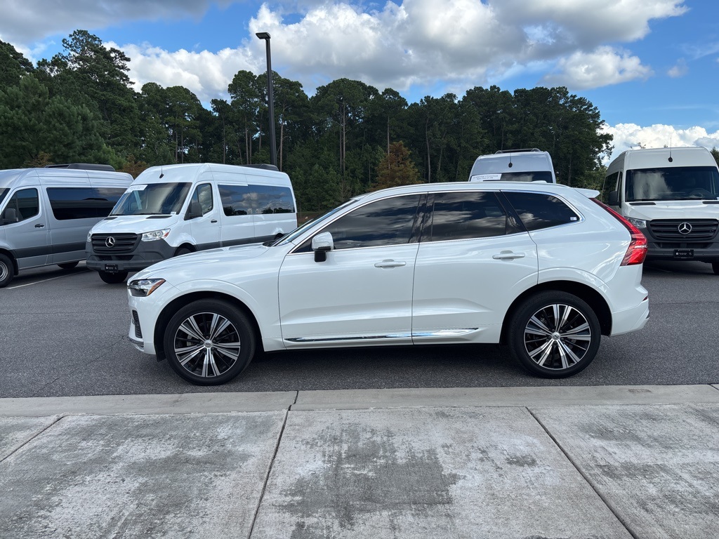 2022 Volvo XC60 B5 Inscription photo 5