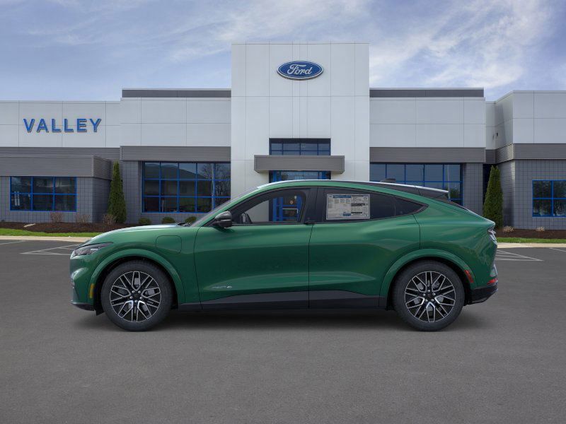 2025 Ford Mustang Mach-E Premium photo 3
