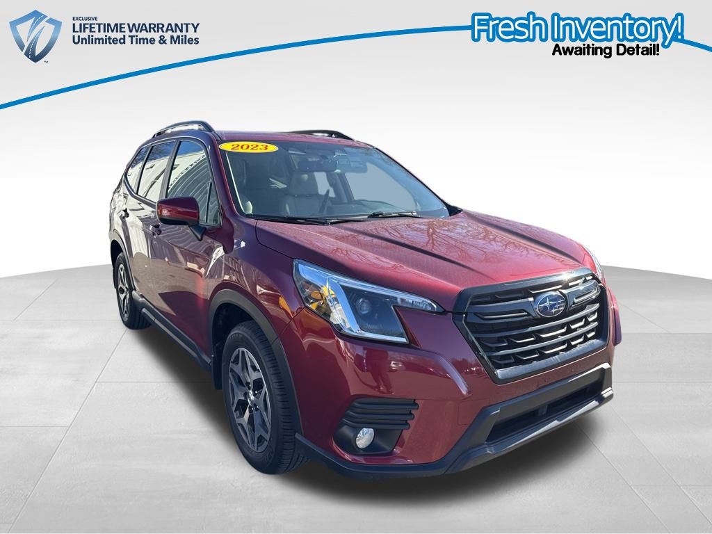 2023 Subaru Forester Premium's photo