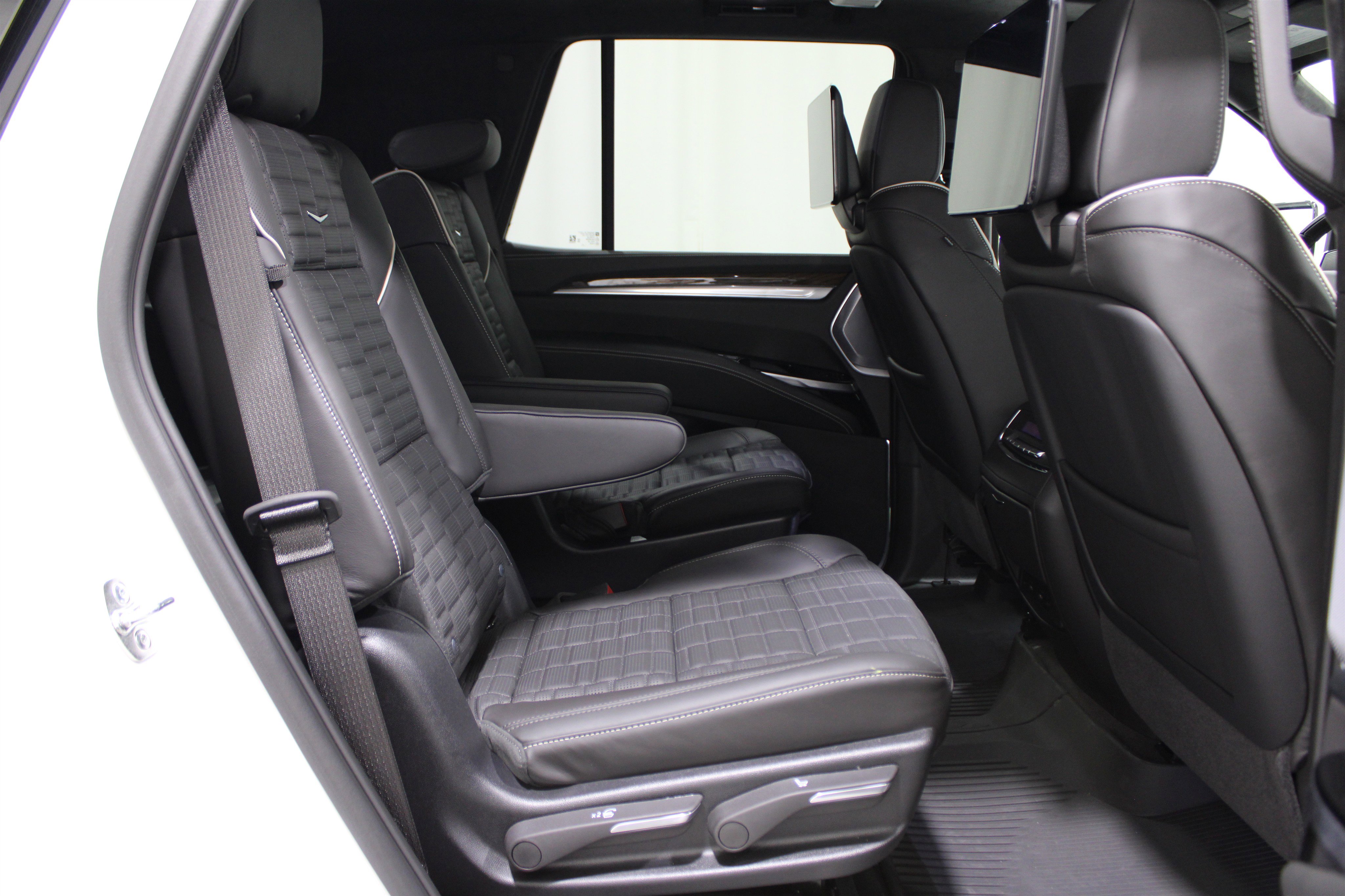 2025 Cadillac Escalade Premium Luxury Platinum photo 27