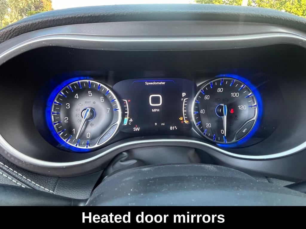 2025 Chrysler Pacifica photo 19
