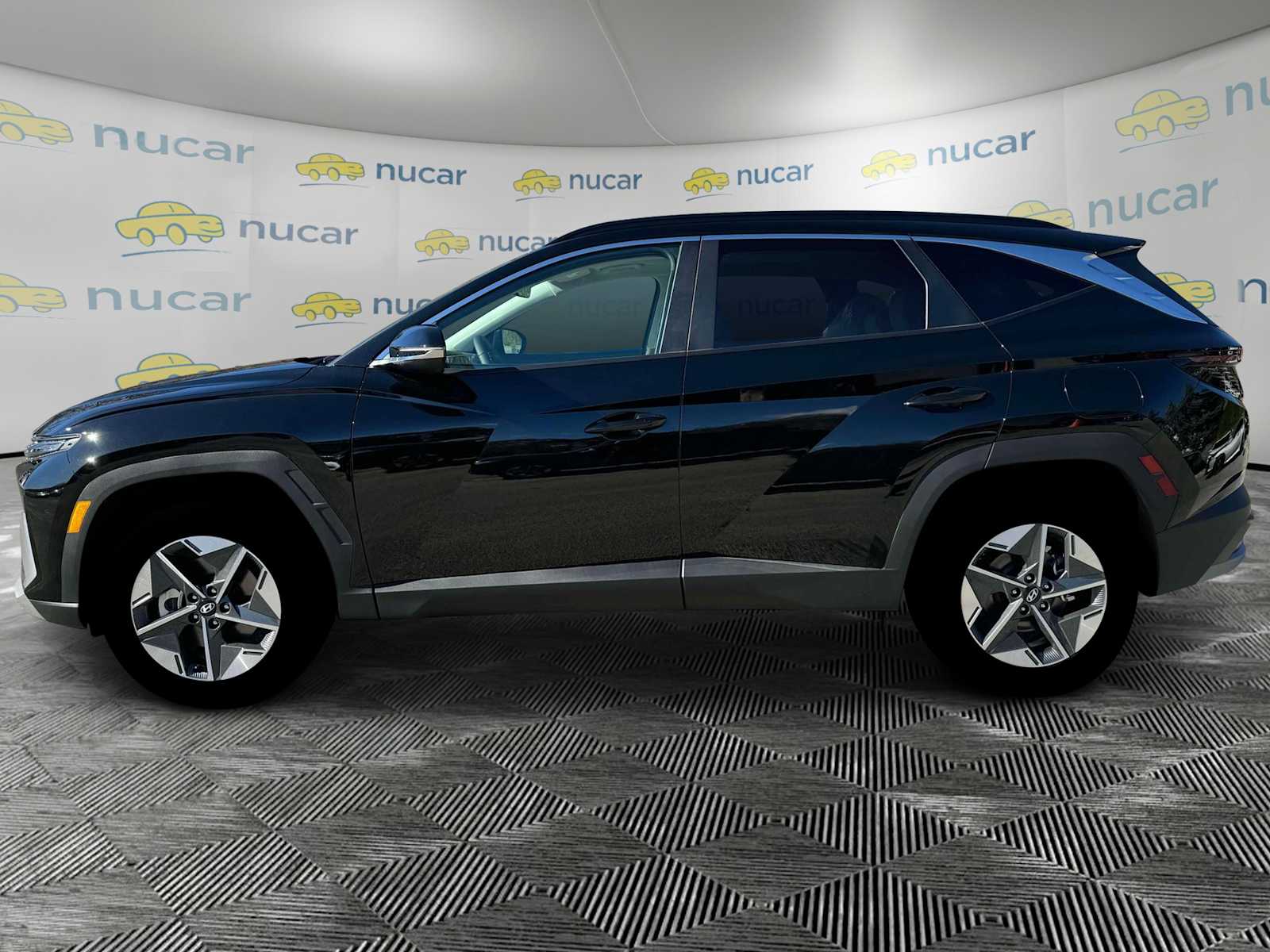 2025 Hyundai Tucson SEL Convenience photo 3