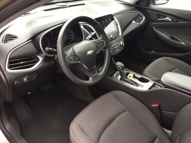2024 Chevrolet Malibu LS photo 9