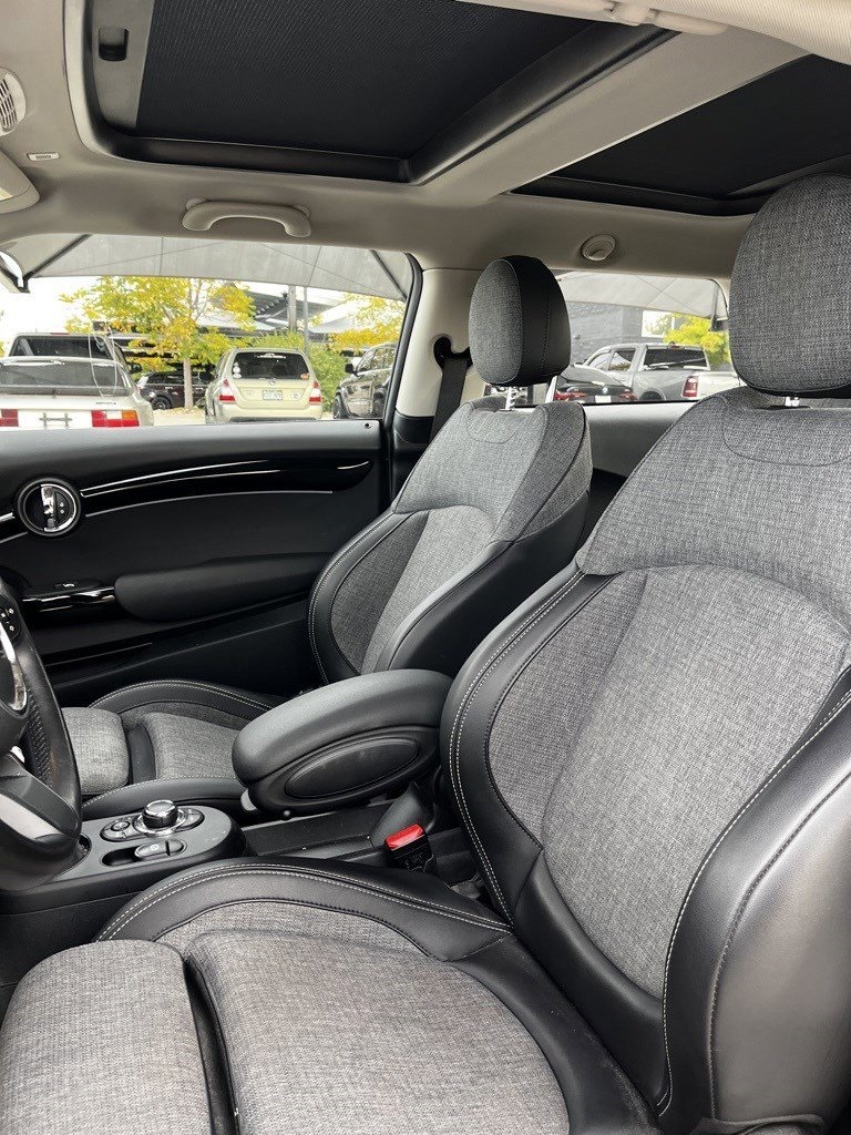 2022 Mini Cooper 2 Door Hardtop SE photo 7