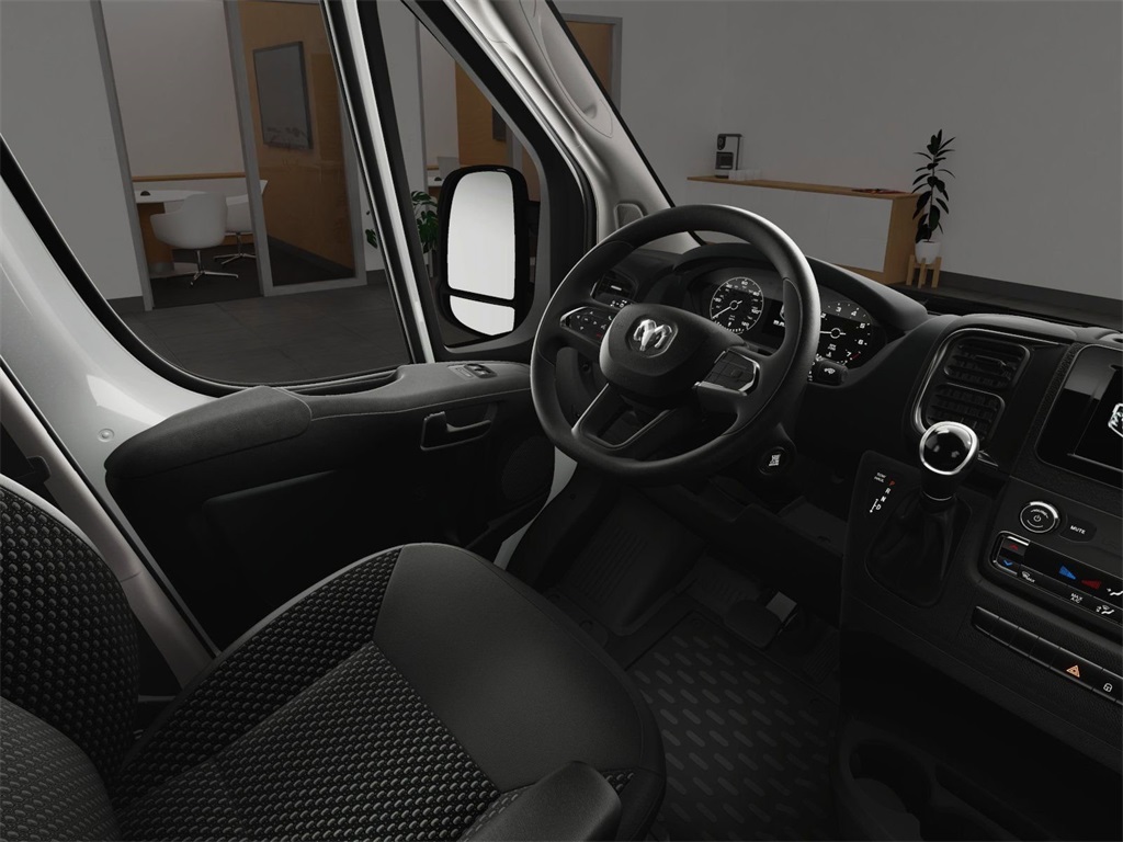 2025 Ram 2500 Tradesman photo 17