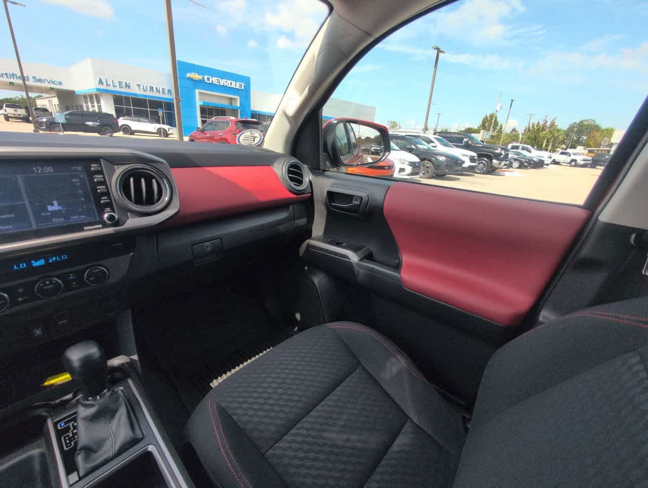2023 Toyota Tacoma SR5 photo 3