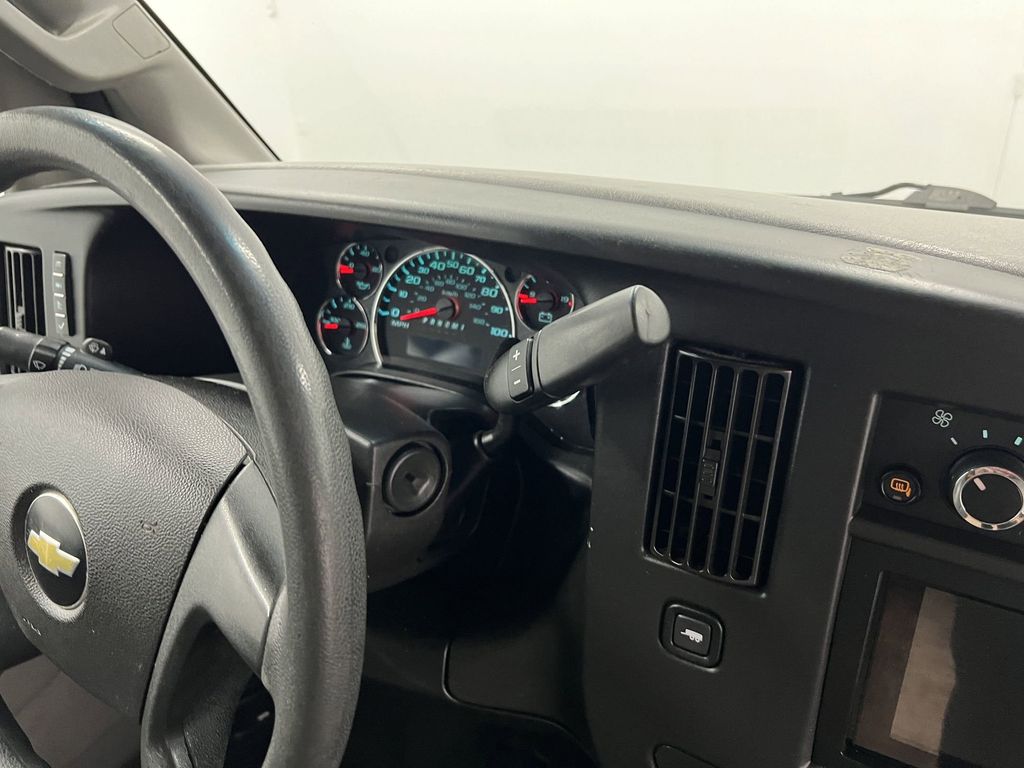 2020 Chevrolet Express 2500 Work Cargo Van photo 17
