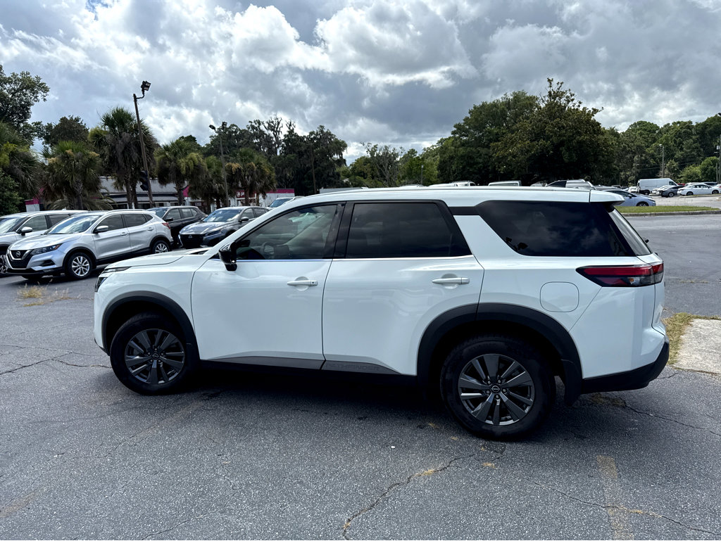 2024 Nissan Pathfinder S photo 28