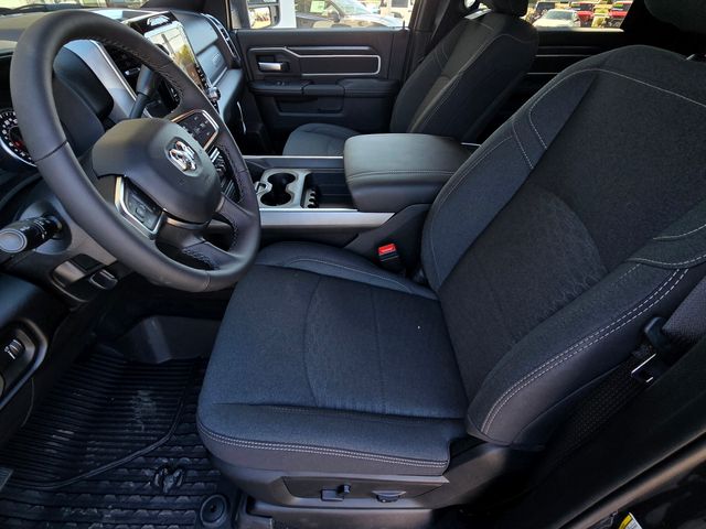 2025 Ram 3500 Big Horn photo 17