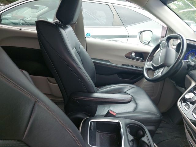 2019 Chrysler Pacifica Touring Plus photo 12