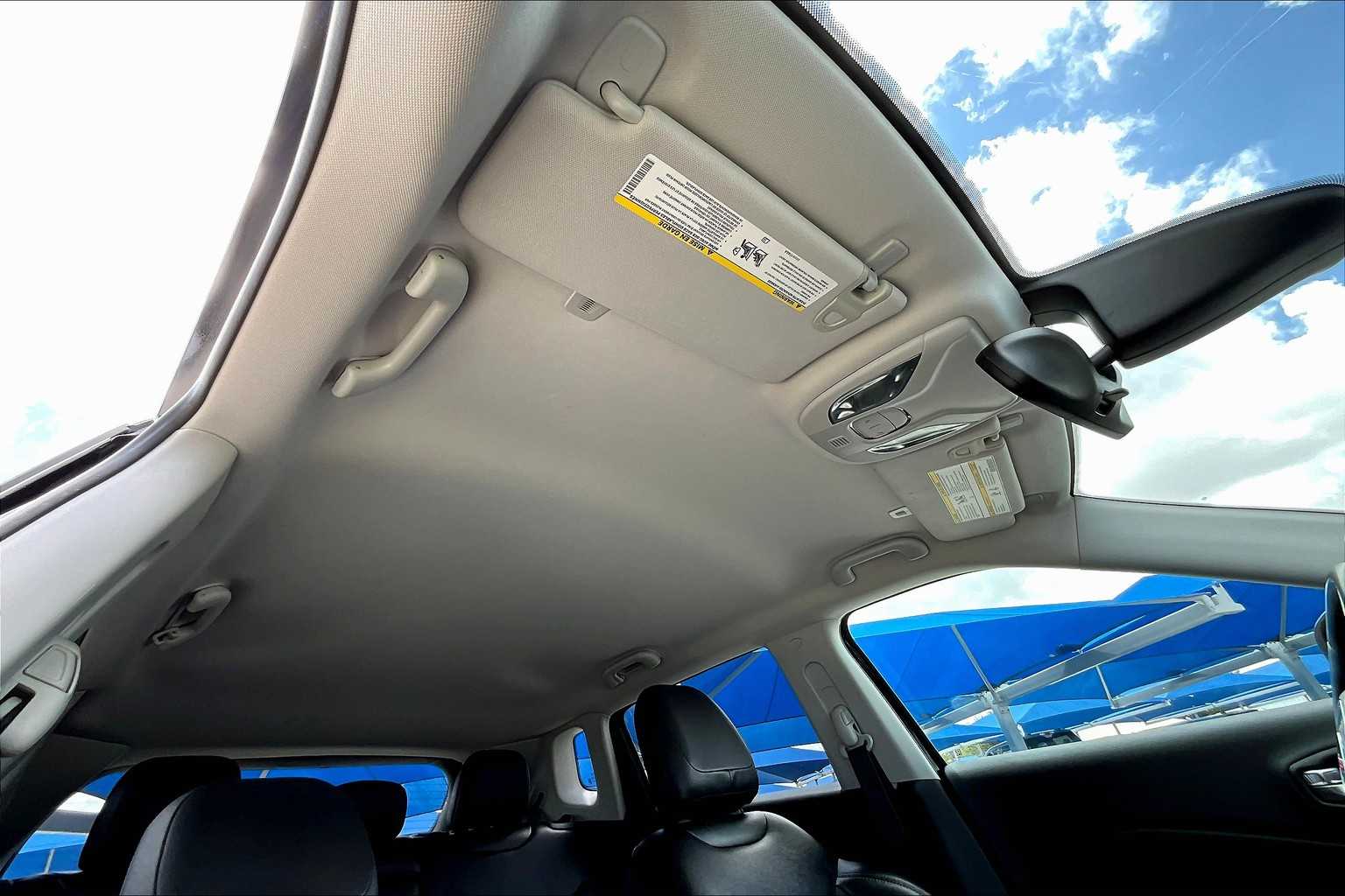 2018 Jeep Compass Latitude photo 12