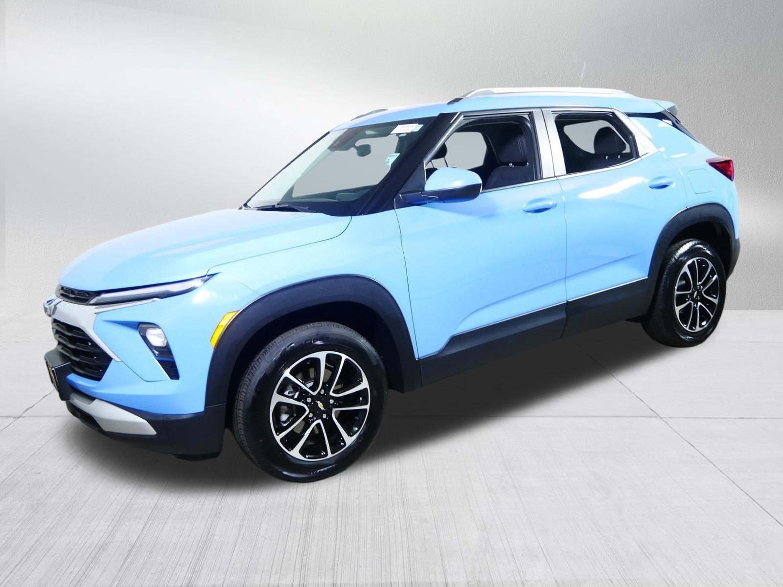 2024 Chevrolet Trailblazer LT photo 3