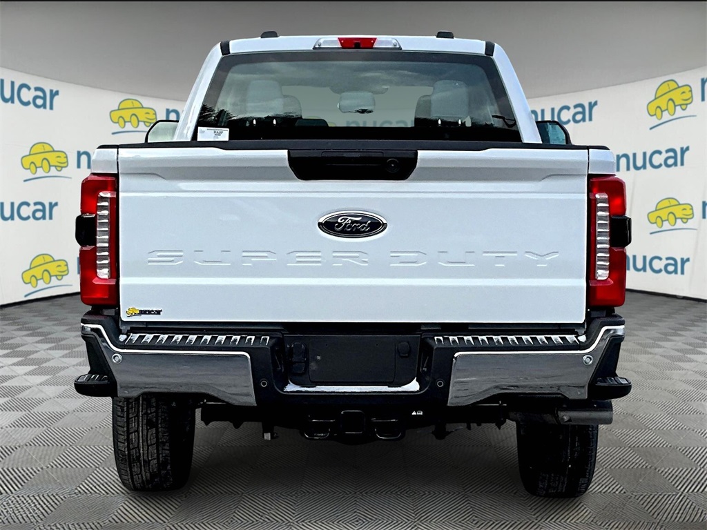 2025 Ford F-350 XL photo 4