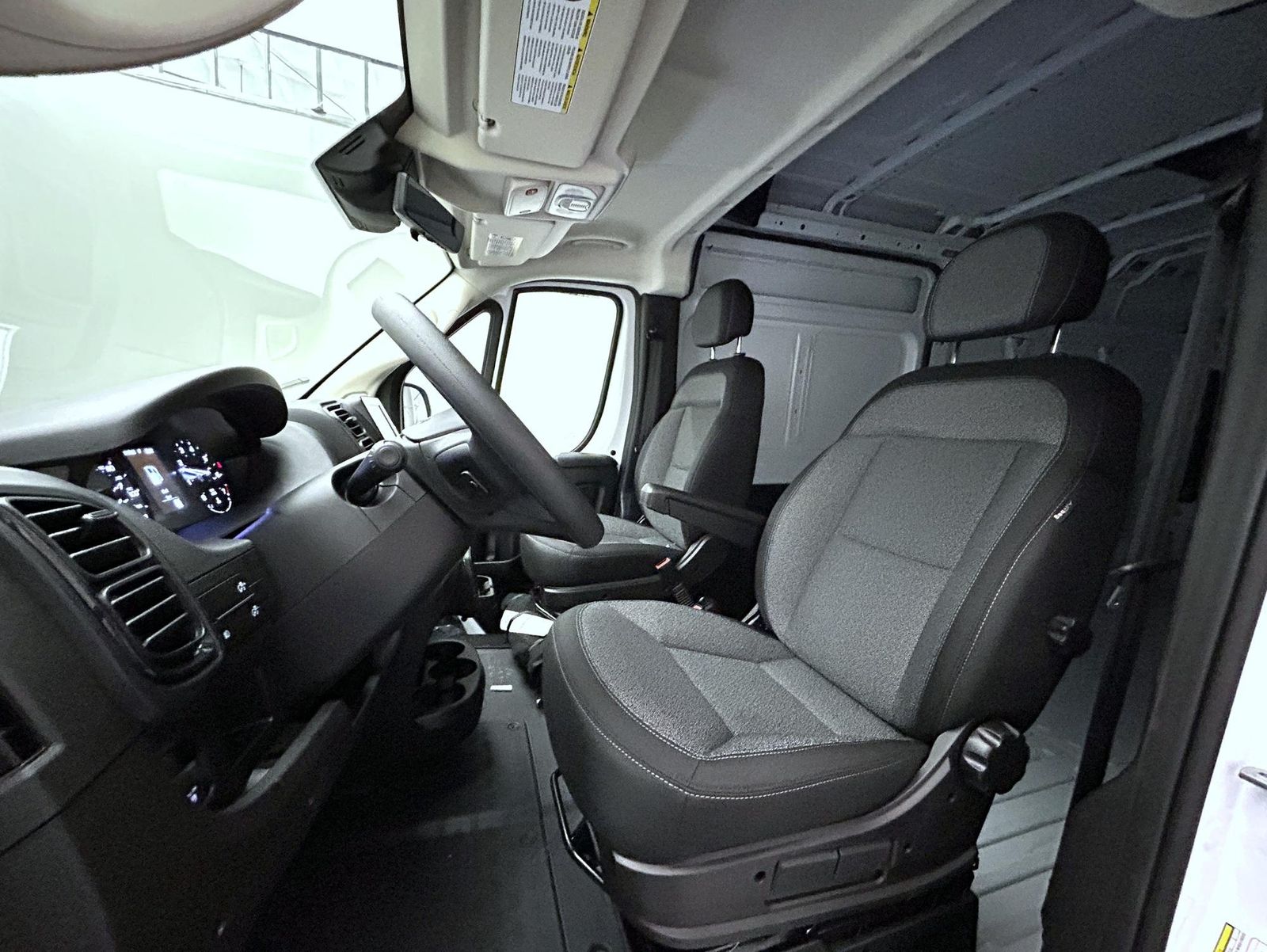2026 Ram ProMaster 2500 photo 9