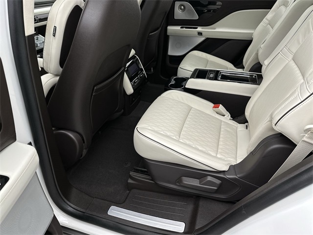 2023 Lincoln Aviator Black Label photo 15