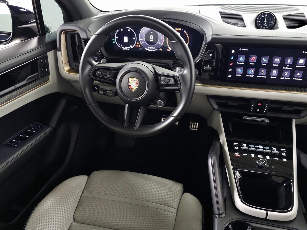 2024 PORSCHE CAYENNE - Image 19