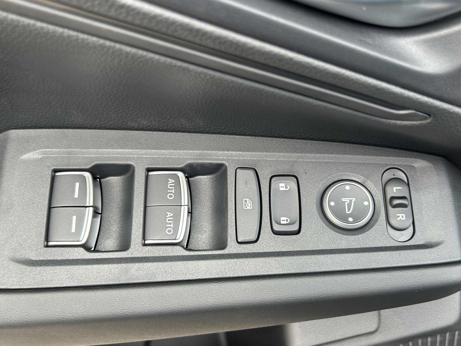 2025 Honda Accord 1.5T LX photo 11