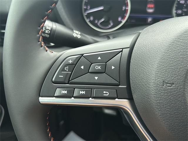 2025 Nissan Sentra SR photo 12