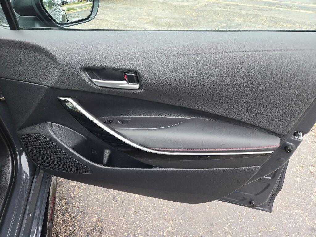 2024 Toyota Corolla XSE photo 4