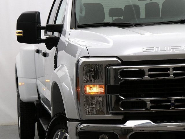 2026 Ford F-450 XLT photo 4
