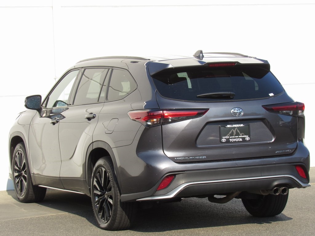 2024 Toyota Highlander XSE photo 2