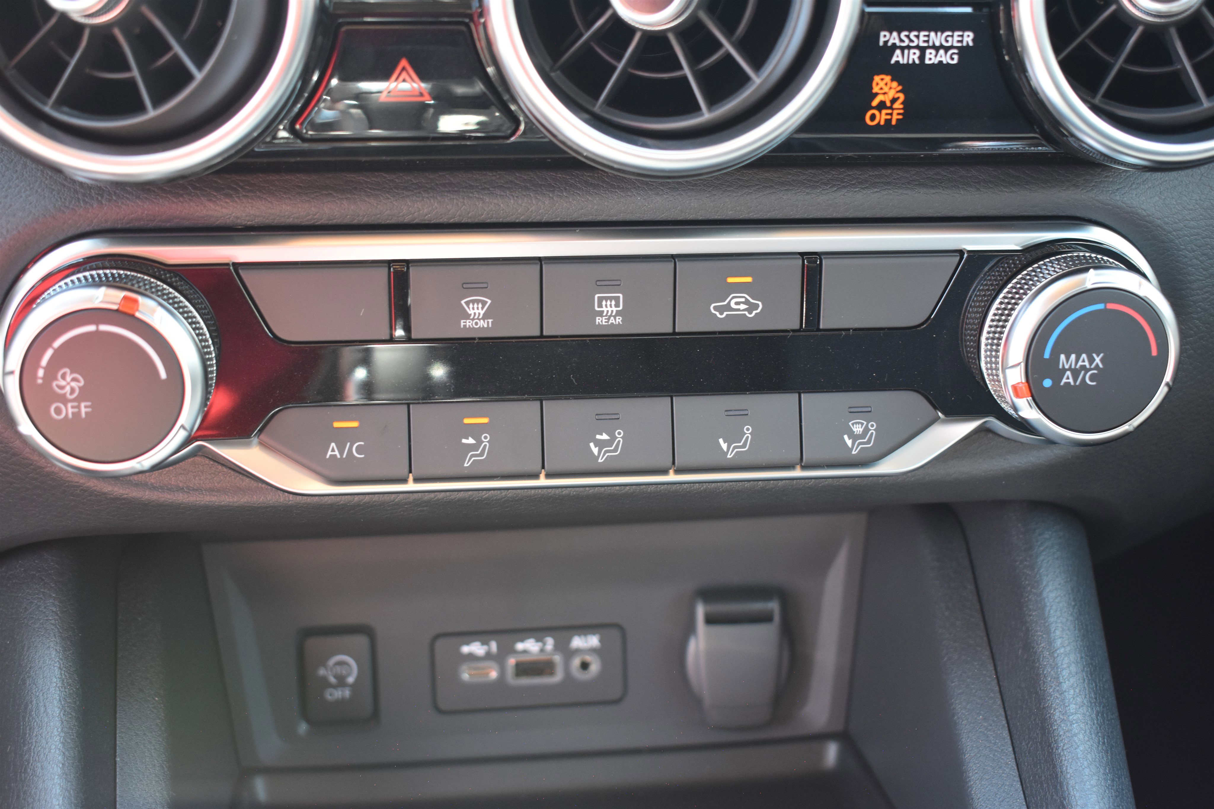 2025 Nissan Sentra SV photo 12
