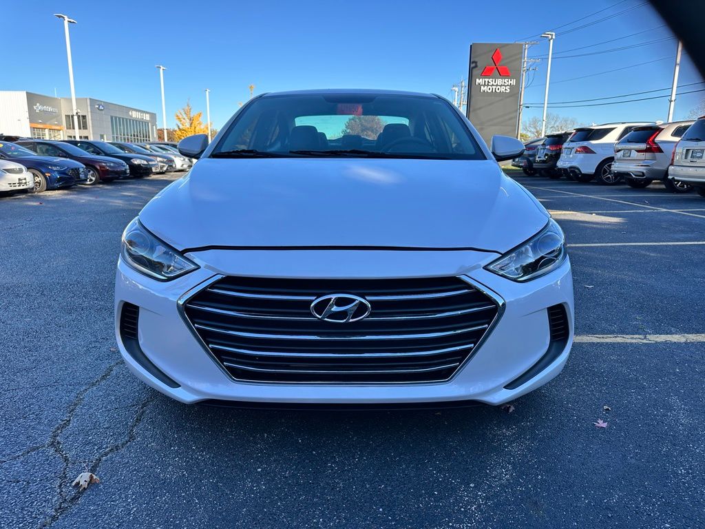 2017 Hyundai Elantra SE photo 2