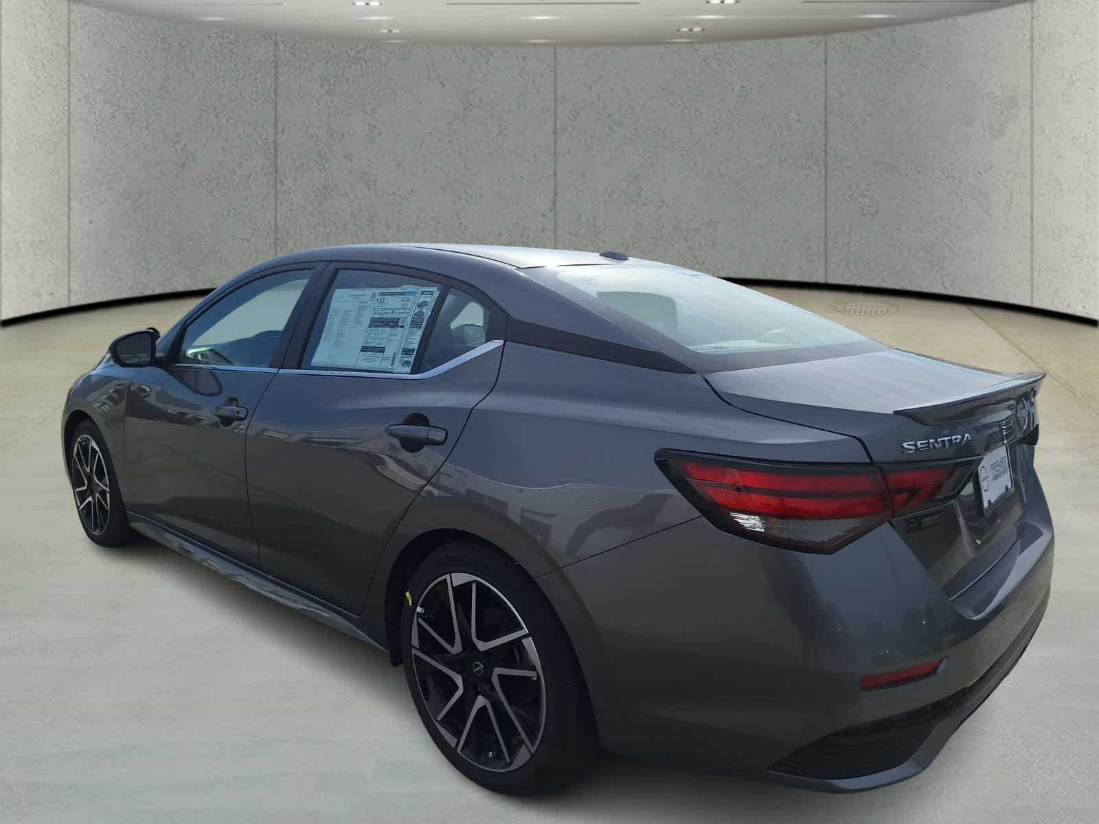2025 Nissan Sentra SR photo 3