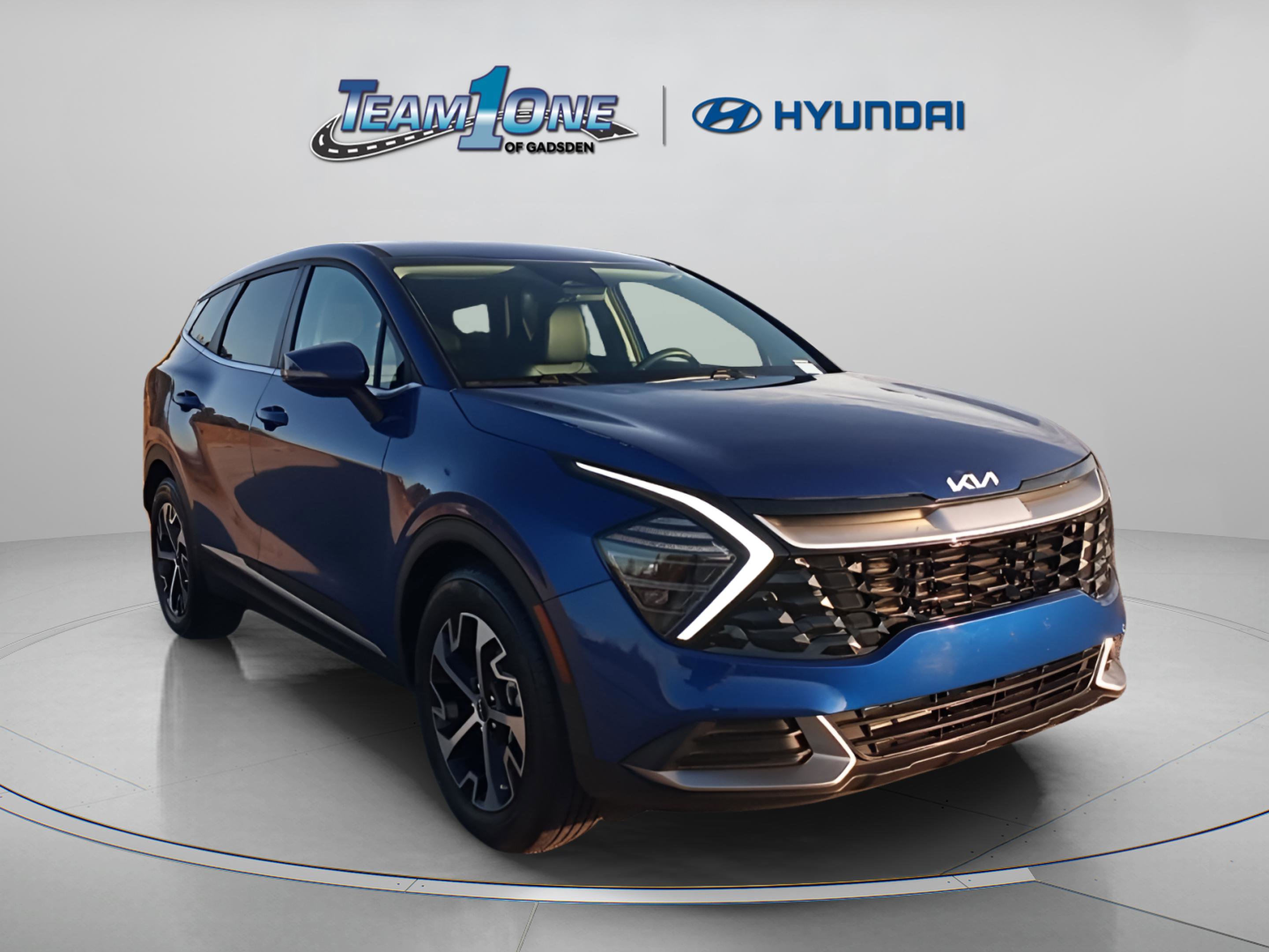 2024 Kia Sportage EX's photo