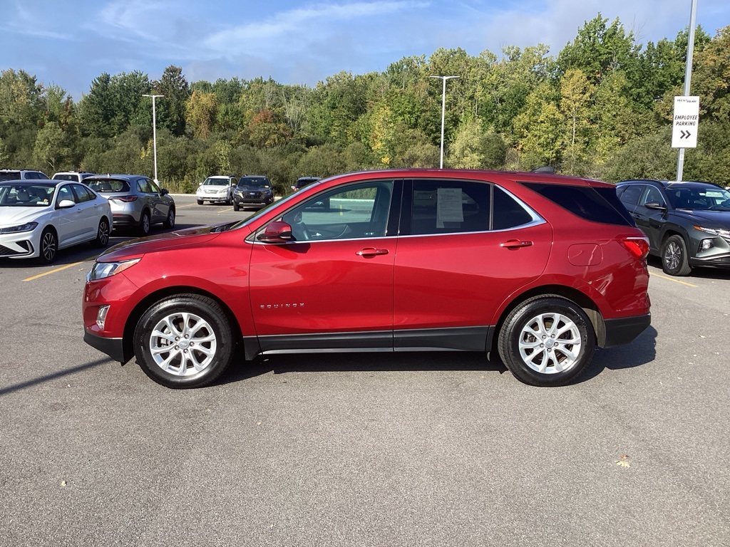 2019 Chevrolet Equinox LT photo 2