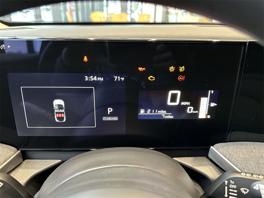 2025 Nissan Kicks SV photo 6