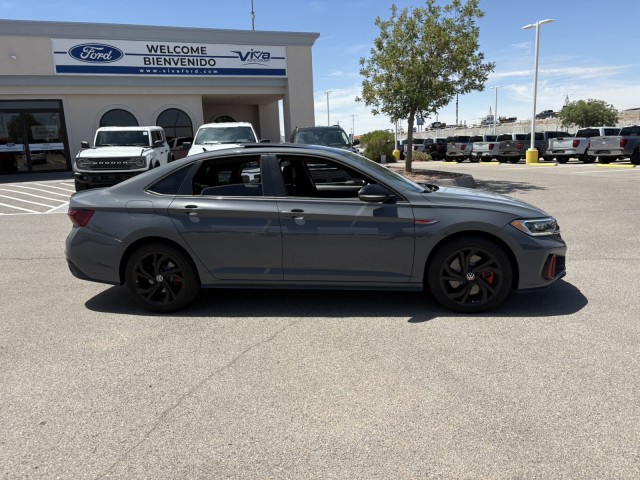 Used 2024 Pure Gray w/Deep Black Roof Volkswagen Autobahn image 9