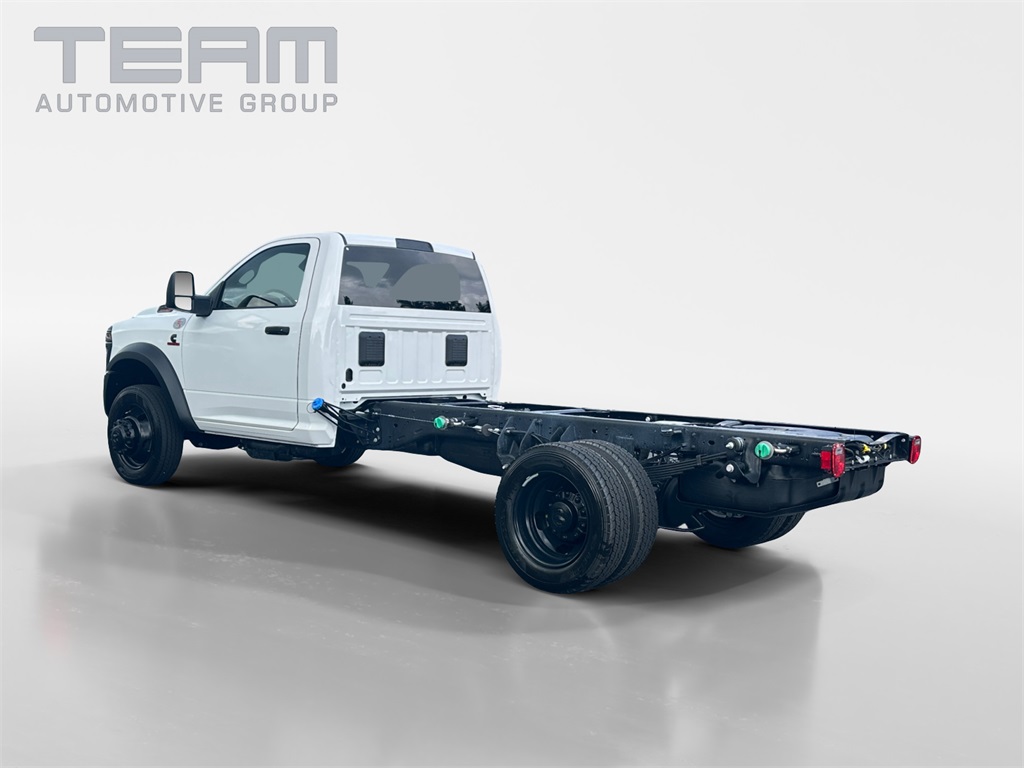 2025 Ram 5500 Tradesman photo 4