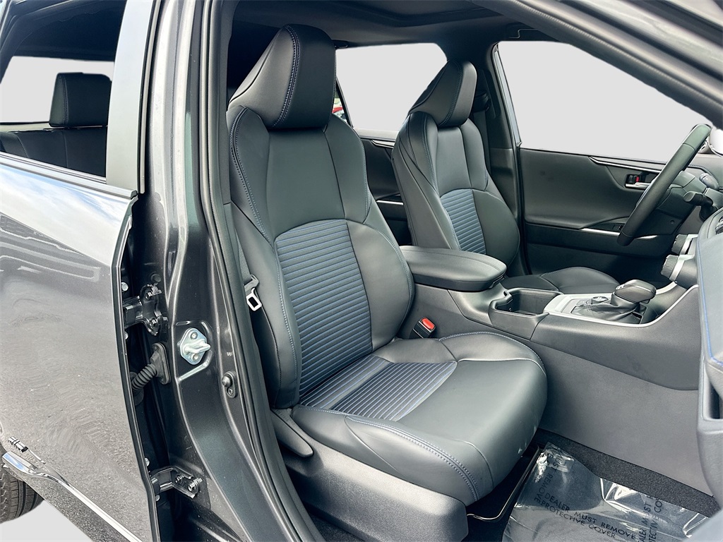 2025 Toyota RAV4 Hybrid XSE photo 22