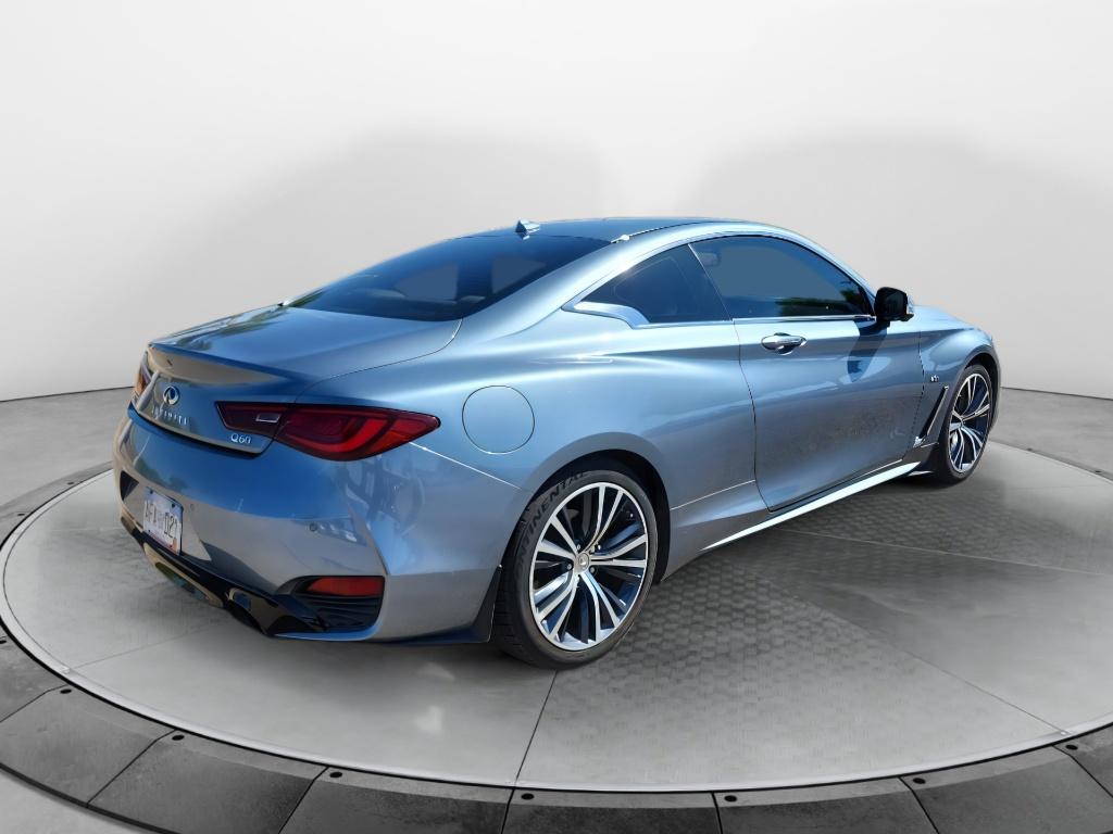 2018 Infiniti Q60 3.0t Luxe photo 3