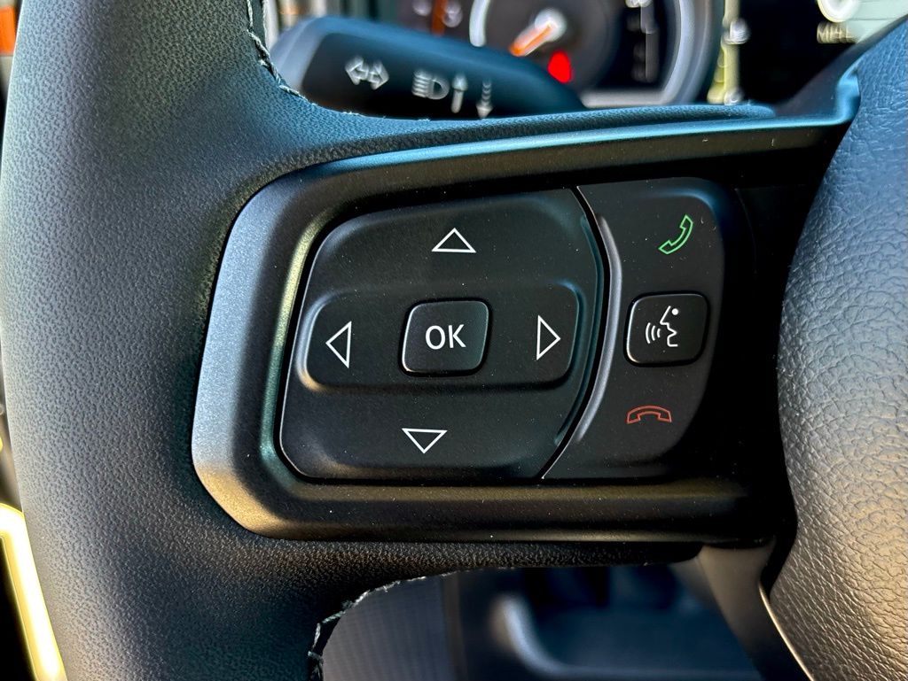 2025 Jeep Gladiator Mojave photo 10