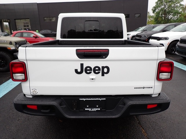 2025 Jeep Gladiator Sport photo 3
